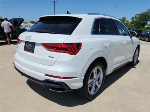 Used 2020 Audi Q3 2.0T Premium w/ Convenience Package image 7
