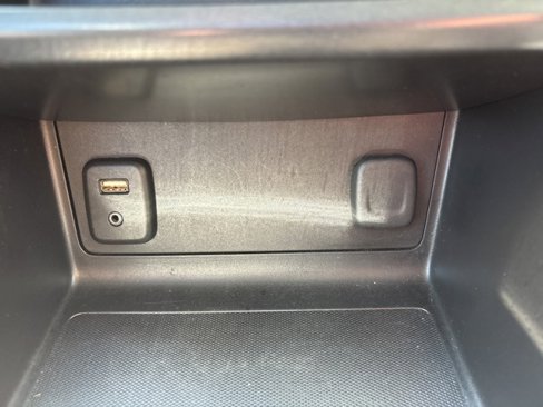 Used 2017 GMC Canyon SLE w/ SLE Convenience Package image 14