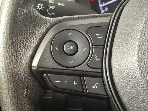 Used 2022 Toyota Corolla LE image 21