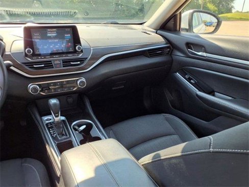 Used 2023 Nissan Altima 2.5 SV image 10
