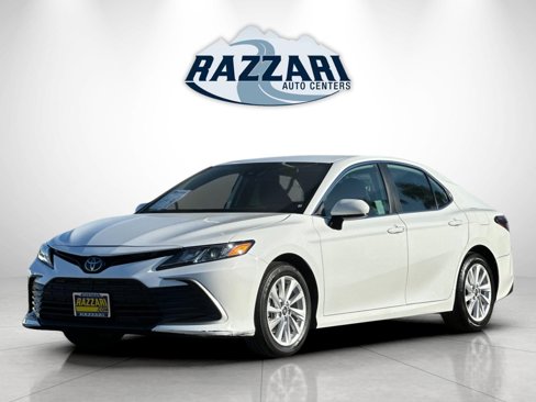 Used 2024 Toyota Camry LE image 7