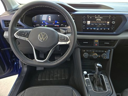 New 2024 Volkswagen Taos SE image 9
