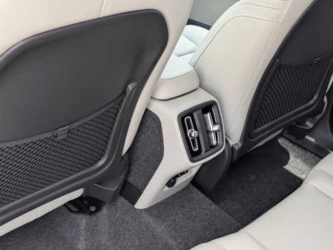 New 2026 Volvo XC40 B5 Plus w/ Protection Package Premier image 27