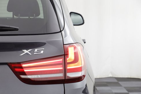 Used 2015 BMW X5 xDrive35d image 25