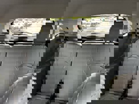 Used 2019 Buick Enclave Essence image 12