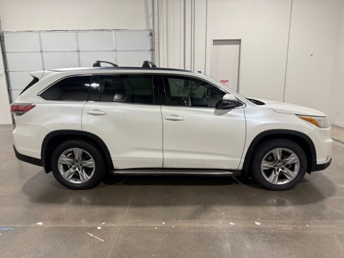 Used 2016 Toyota Highlander Limited image 4