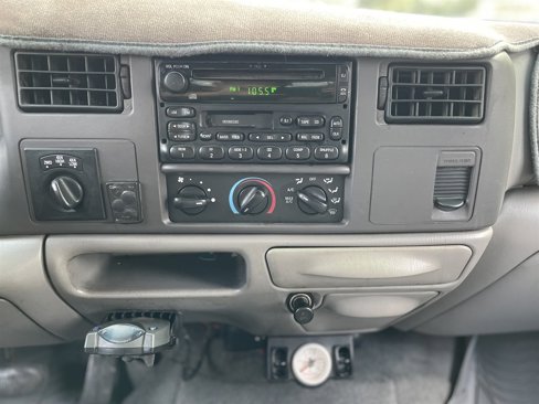 Used 1999 Ford F350 XLT image 29