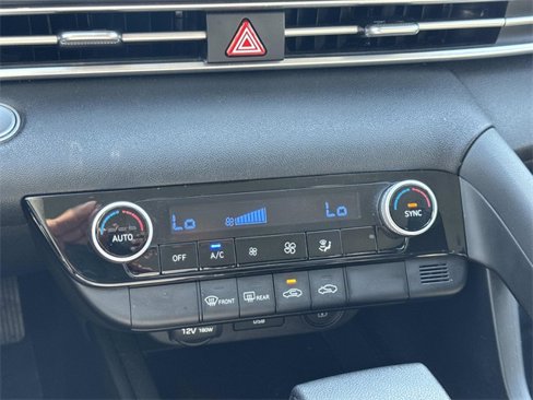 Used 2021 Hyundai Elantra SEL image 23