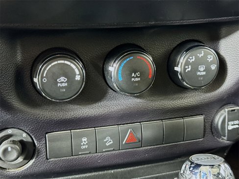 Used 2014 Jeep Wrangler Sport image 14