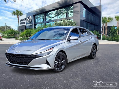 Used 2023 Hyundai Elantra SEL image 1