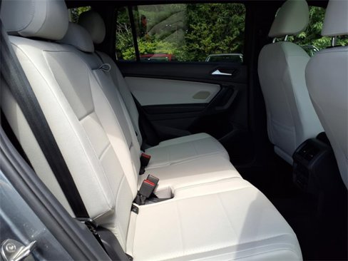 Used 2021 Volkswagen Tiguan S image 7
