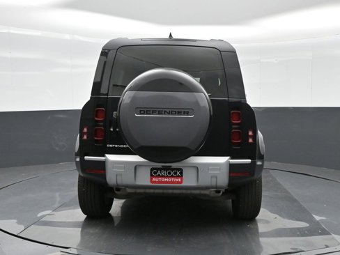 Used 2024 Land Rover Defender 110 S image 3