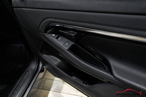 Used 2022 Land Rover Range Rover Evoque SE image 54