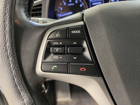 Used 2017 Hyundai Elantra Value Edition image 23