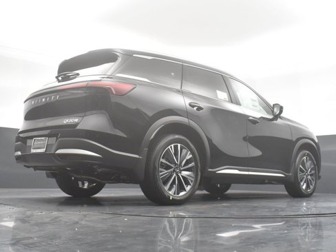 New 2026 INFINITI QX60 Luxe w/ Family Package image 32