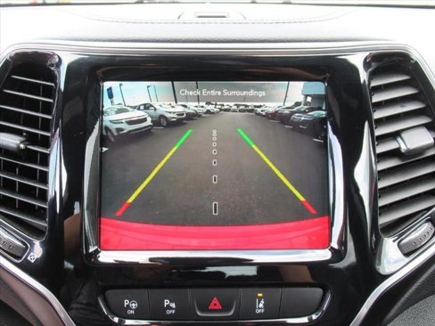 Used 2021 Jeep Cherokee High Altitude image 25