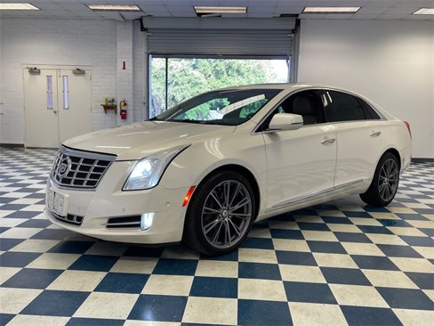 Used 2015 Cadillac XTS Premium image 3