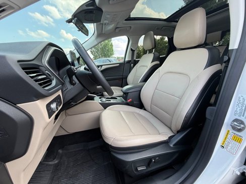 Used 2022 Ford Escape SEL image 12