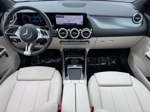 Certified 2025 Mercedes-Benz GLA 250 image 10