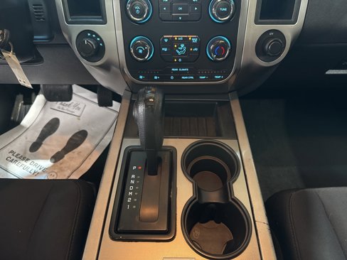 Used 2016 Ford Expedition XLT image 21