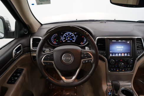 Used 2017 Jeep Grand Cherokee Overland w/ Jeep Active Safety Group image 13