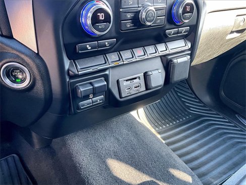 Used 2020 GMC Sierra 1500 SLE w/ SLE Value Package image 27