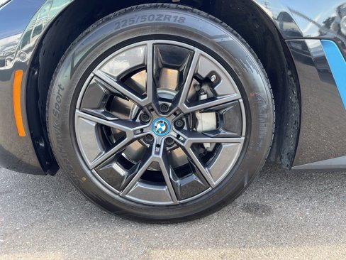 Used 2024 BMW i4 xDrive40i image 7