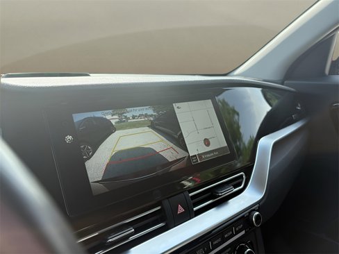 Used 2022 Kia Niro EX image 21
