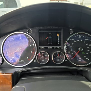 Used 2005 Volkswagen Touareg V8 image 16