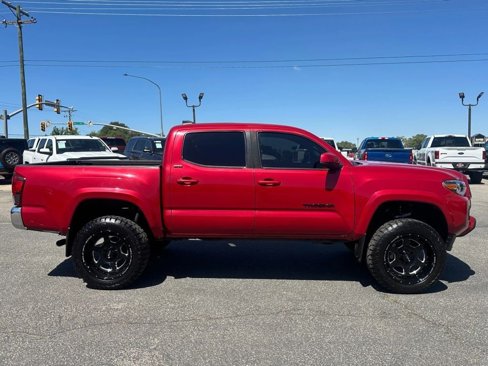 Used 2022 Toyota Tacoma SR5 image 5