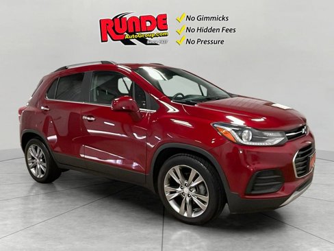 Used 2020 Chevrolet Trax LT w/ Sun & Sound Package image 7