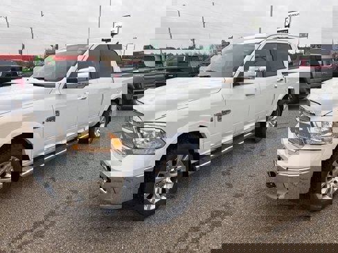 Used 2014 RAM 1500 Laramie Longhorn w/ Convenience Group image 7