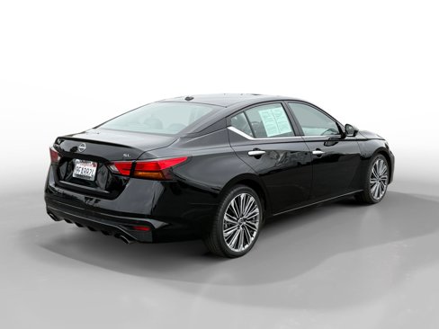 Used 2023 Nissan Altima 2.5 SL image 5