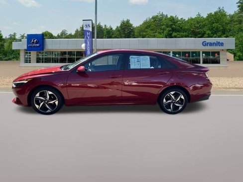 Used 2023 Hyundai Elantra SEL w/ Convenience Package image 12