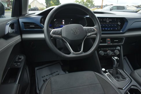 Used 2024 Volkswagen Taos SE image 18
