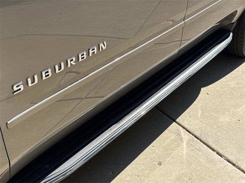 Used 2017 Chevrolet Suburban Premier image 11
