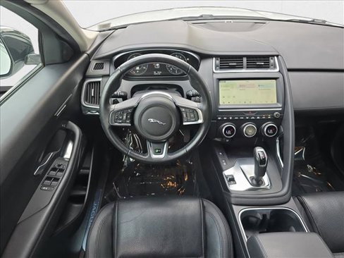 Used 2020 Jaguar E-PACE SE image 16