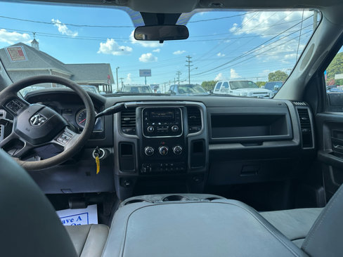 Used 2018 RAM 3500 Tradesman w/ Chrome Appearance Group image 12