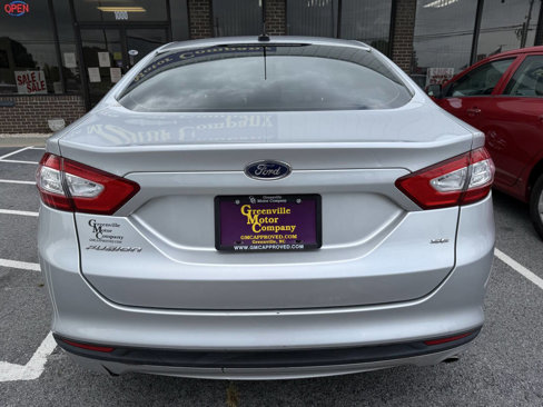 Used 2014 Ford Fusion SE image 4