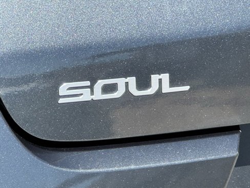 Used 2023 Kia Soul LX image 12
