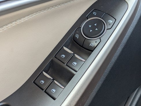 Used 2023 Ford Explorer Limited image 32