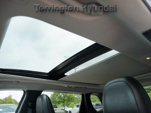 Used 2019 Jeep Cherokee Limited image 17