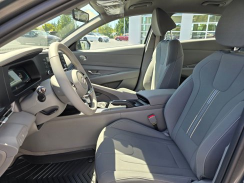 New 2025 Hyundai Elantra Sport image 16
