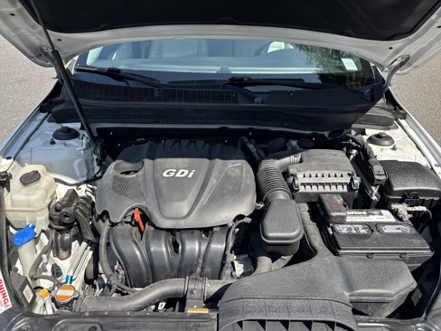 Used 2012 Kia Optima LX image 9