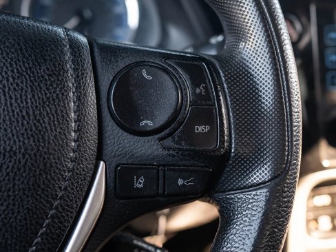 Used 2018 Toyota Corolla LE image 36