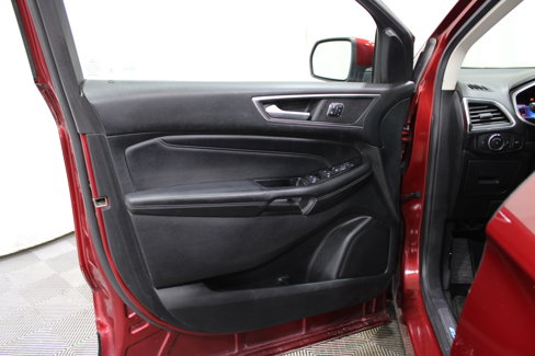 Used 2016 Ford Edge Titanium w/ Equipment Group 301A image 6