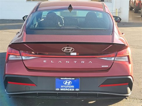 New 2025 Hyundai Elantra SEL image 6