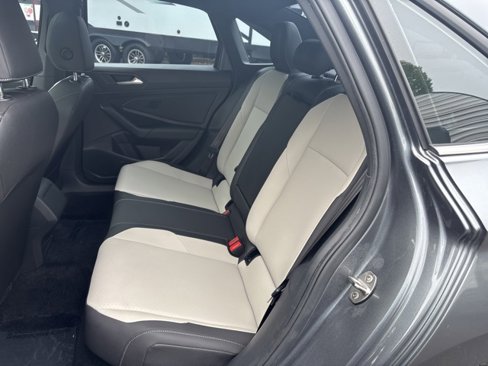 Certified 2021 Volkswagen Jetta R-Line image 10