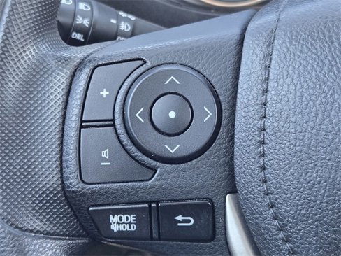 Used 2016 Toyota Corolla LE image 25