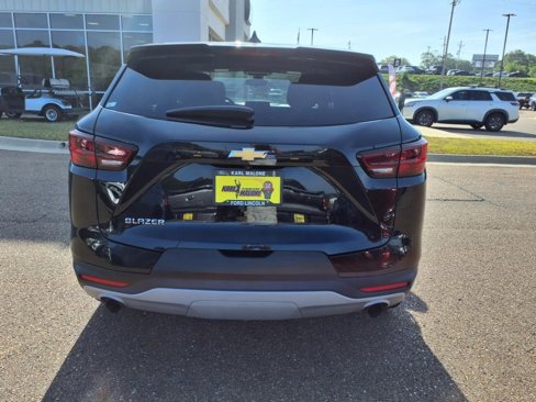 Used 2023 Chevrolet Blazer LT image 4